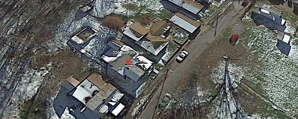 2nd image of 226 Bennett Ave