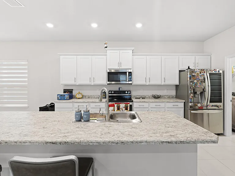 692 NE Turtleback Trl — Photo 15