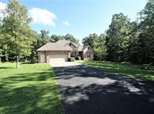 818 Mountain Oak Dr, Strafford, MO 65757