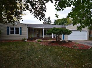 9060 Bray Rd, Saginaw, MI 48609