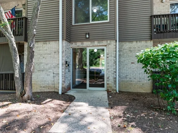 114 Federal Hill Rd, Pompton Lakes Boro, NJ 07442