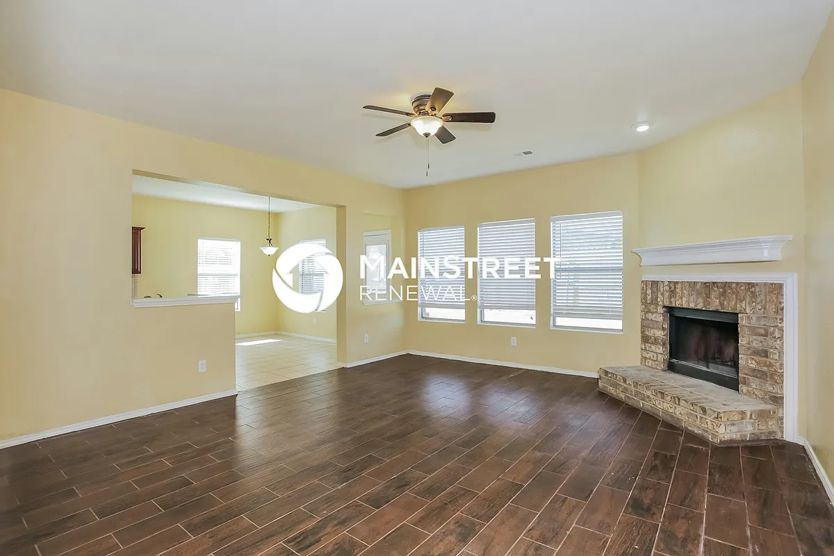 Living Room - 503 Ammonite Ct