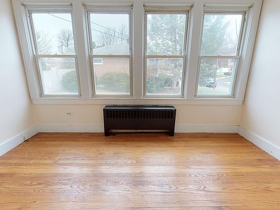 5th image of 63 Wellington Ave #1