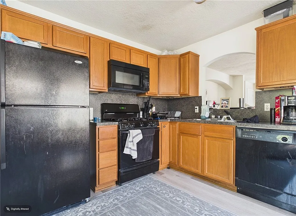 4 bed, 1555 sqft, $1,850 — Photo 4