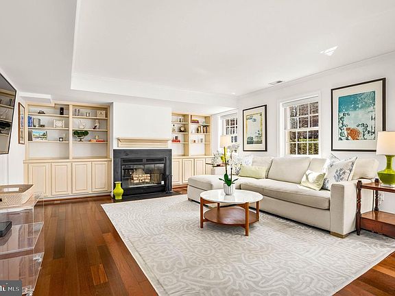 4th image of 4830 Bradley Blvd #213