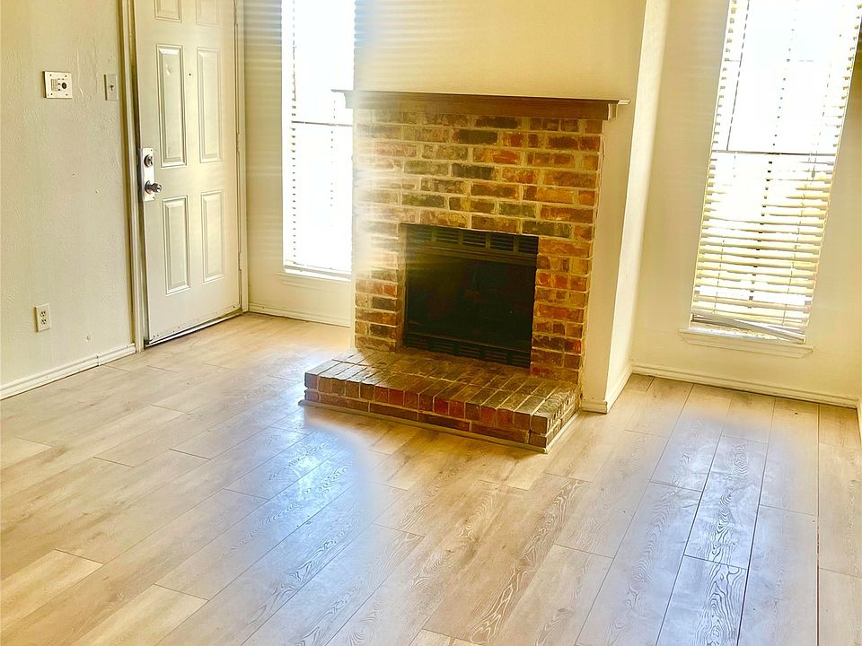 1st image of 9520 Royal Ln APT 306