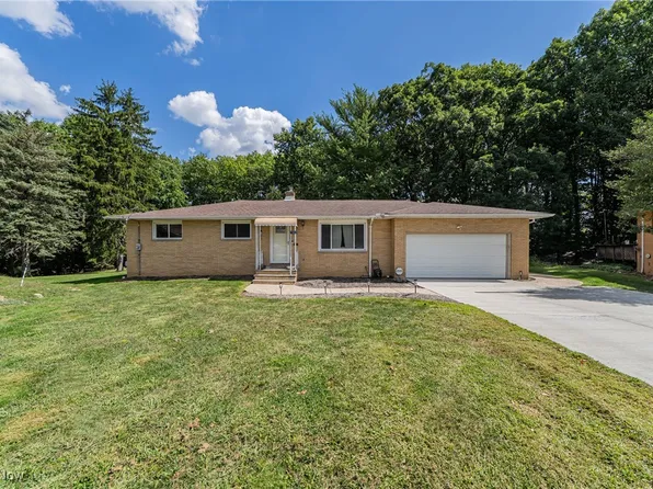 1000 Broadrock Ct, Parma, OH 44134