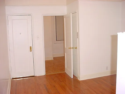 Rented by Bohemia Realty Group | media 34