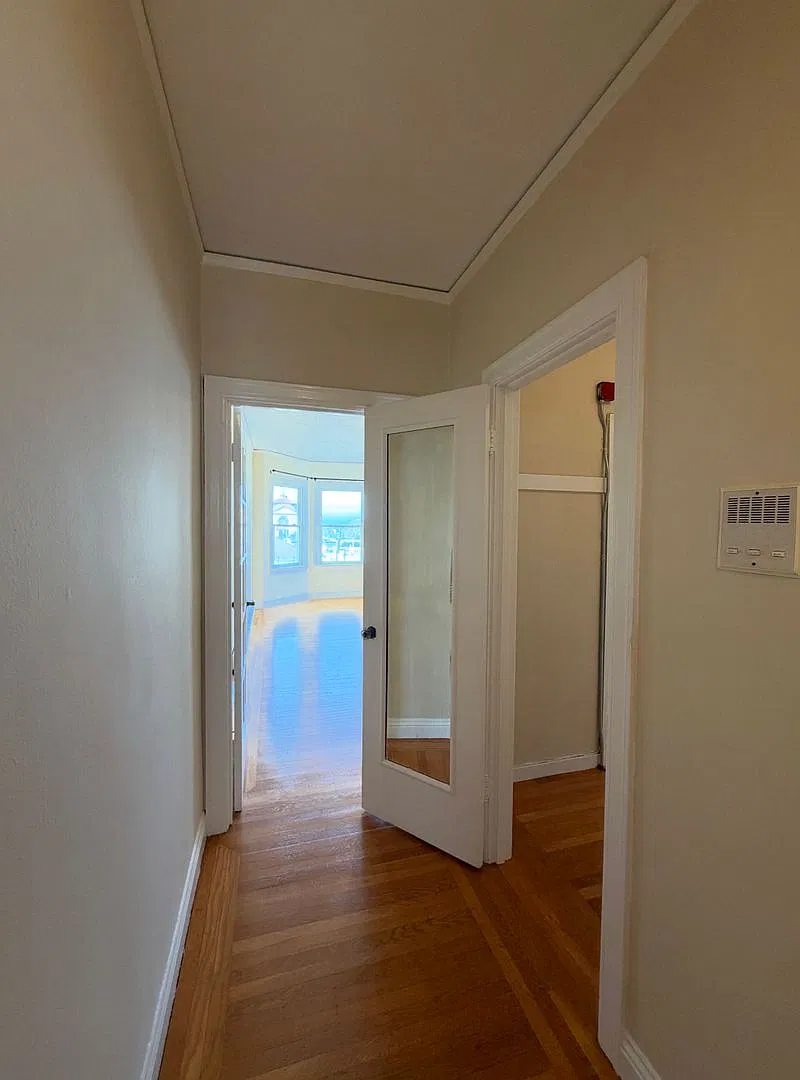 1379 10th Ave #18 - Image 4