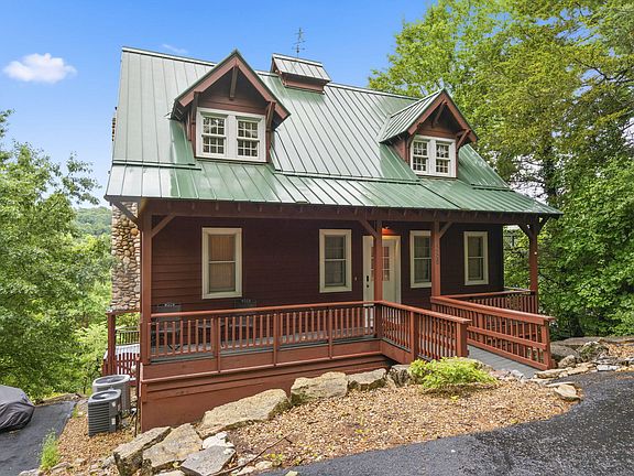 4th image of 236 Crooked Lane