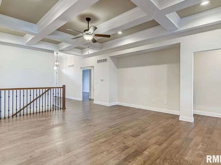 1811 Spartan Dr — Photo 5
