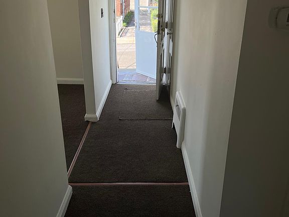 4th image of 100 Cowles Ave
