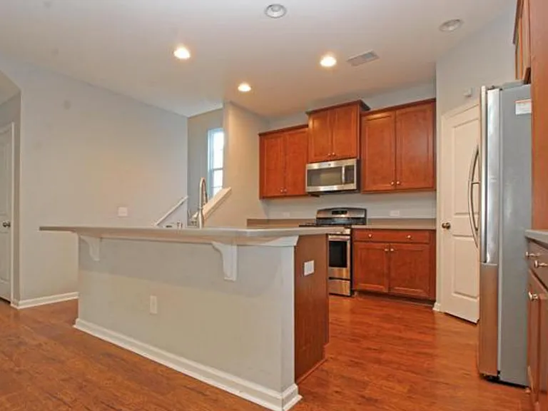 218 Tuscany Ct — Photo 5