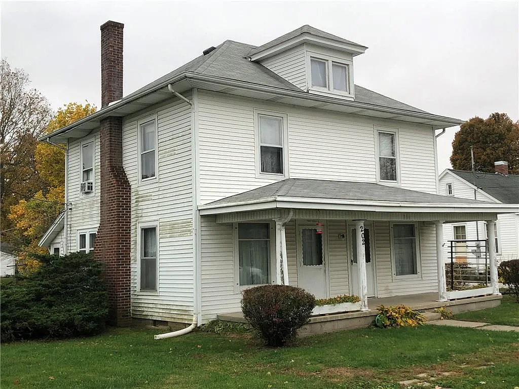 202 S 3rd St photo 1