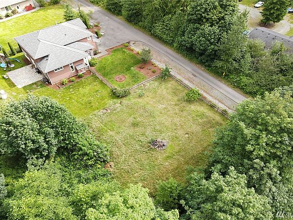 4th image of 8420 152nd Ave NE