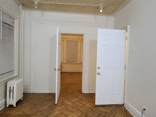 29 Roosevelt Avenue image 5 of 19