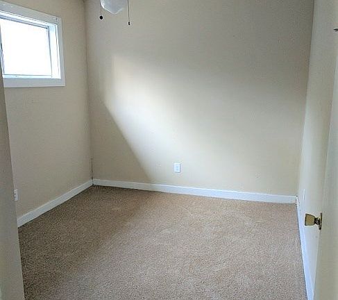 3rd image of 401 Newsome St