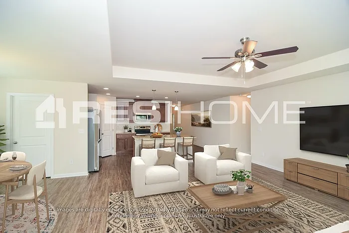 4 bed, 2.0 bath, 1919 sqft, $2,100 — Photo 4