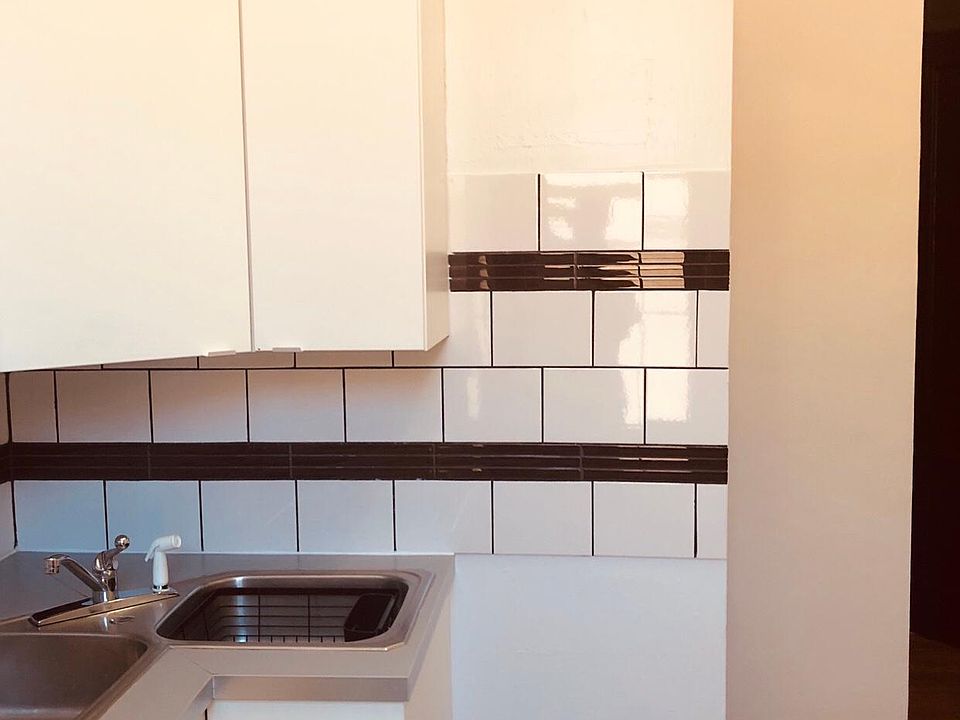 1st image of 132 W Court St #3