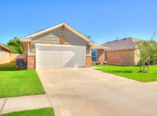 11517 SW 8th Cir, Yukon, OK 73099