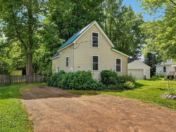 204 Noble St, Hinckley, MN 55037