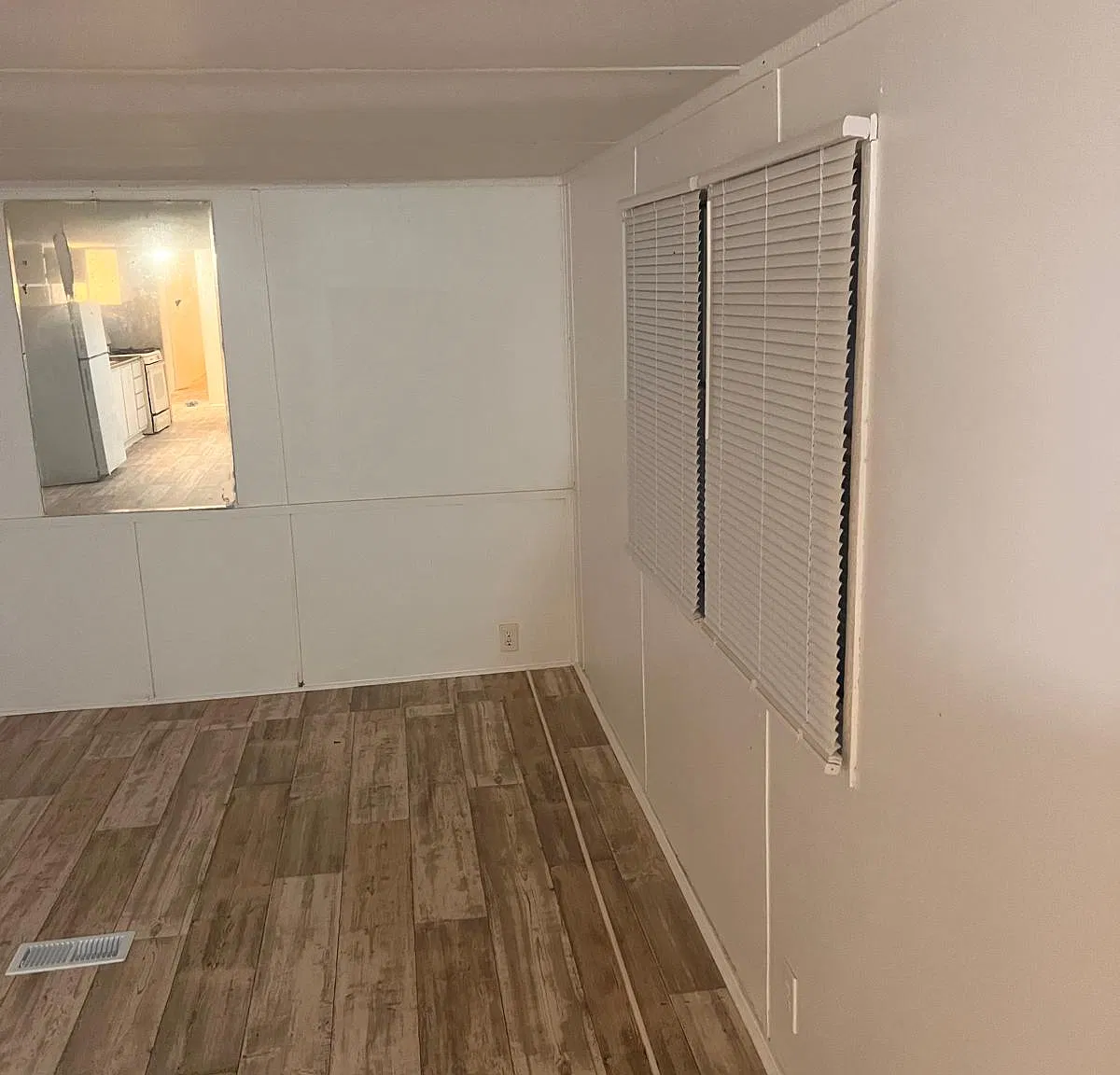 2 bed, 725 sqft, $650 — Photo 3