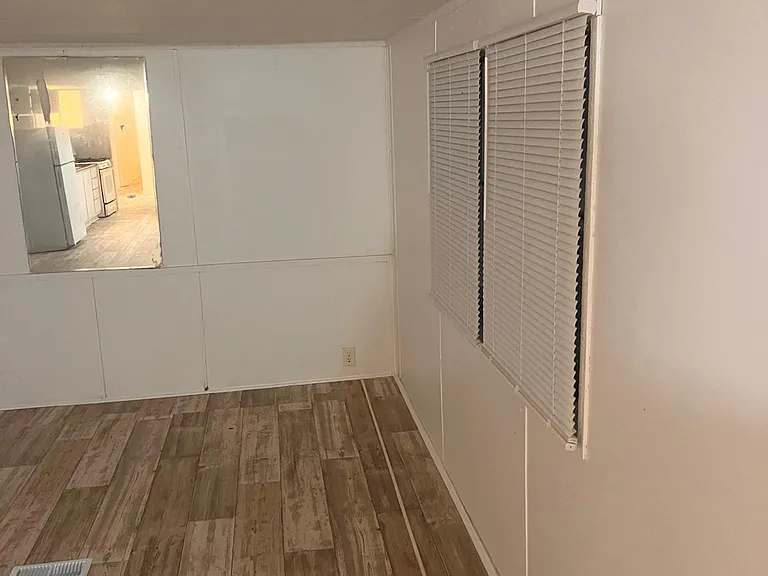 200 Lakeshore Dr — Photo 3