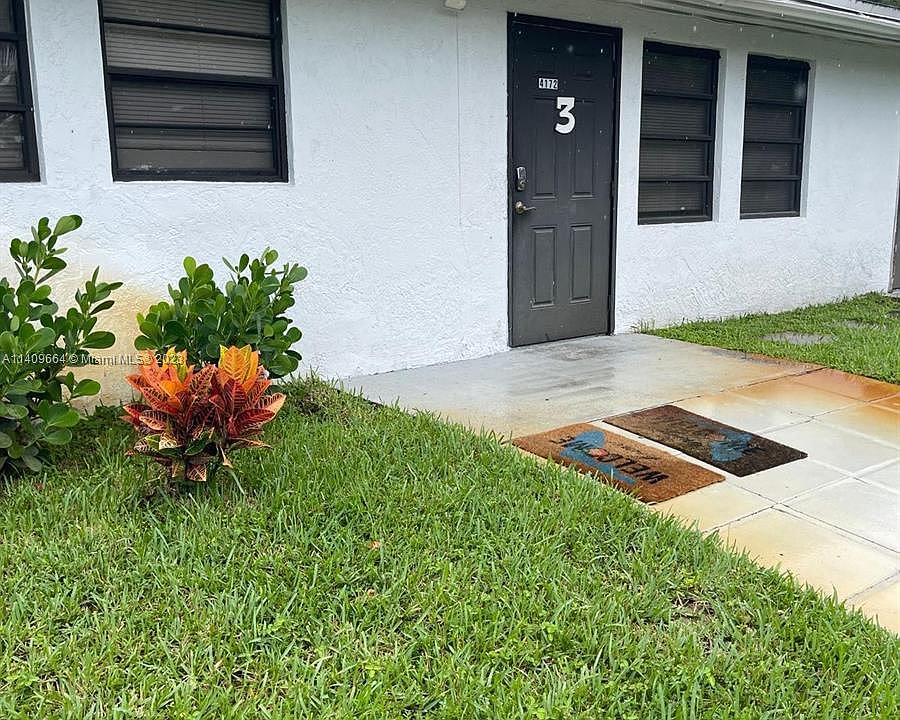 1st image of 4172 SW 51st St #3