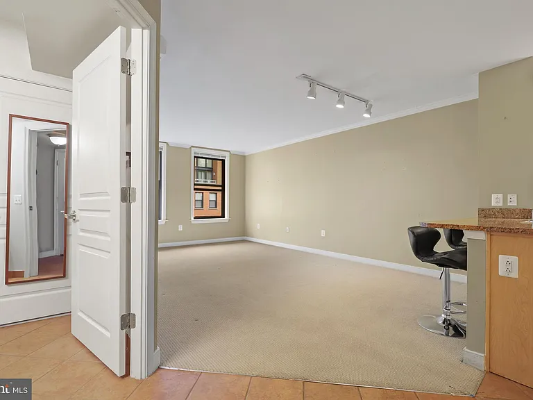 616 E St NW #1005 — Photo 8