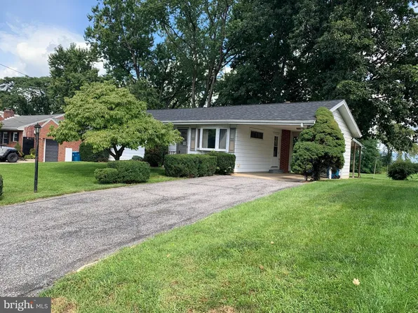 833 W North St, Carlisle, PA 17013