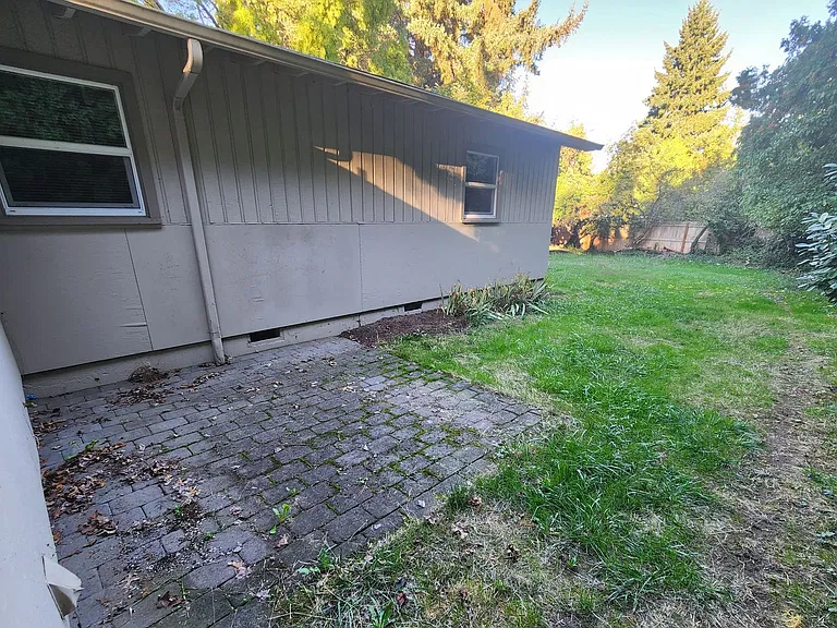 1800 NW Grant Ave — Photo 16