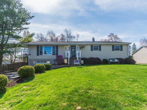 13 Tulip Lane, Monroe, NY 10950