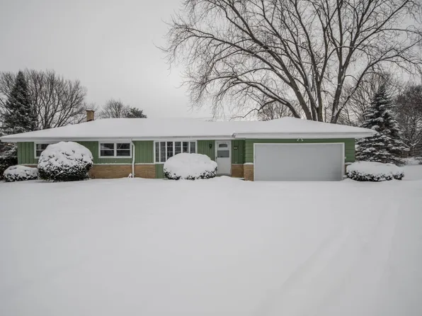 13125 Wembley Cir, Brookfield, WI 53005