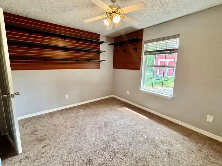 12 Regency Dr — Photo 17