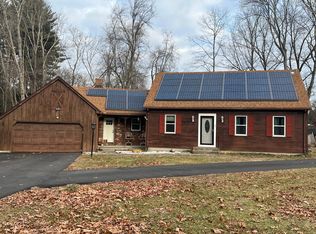 452 Dipping Hole Rd, Wilbraham, MA 01095