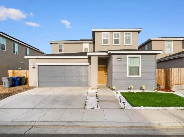3279 Montana Ave, Clovis, CA 93619