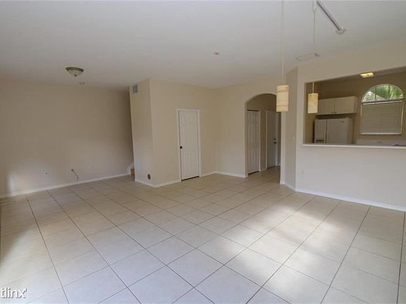 4E2044E3-82D8-49EE-A704-86E416FF88DA