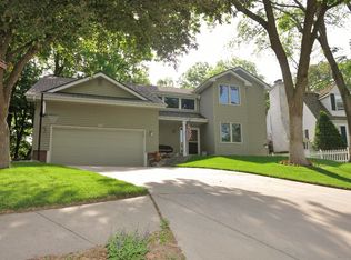 601 Louisiane Cir, Bellevue, NE 68005