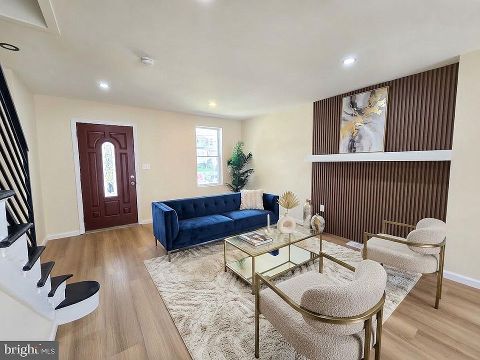 1st image of 7108 Clover Ln