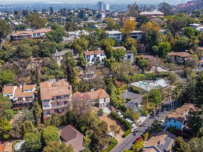 3311 N Knoll Dr, Los Angeles, CA, 90068
