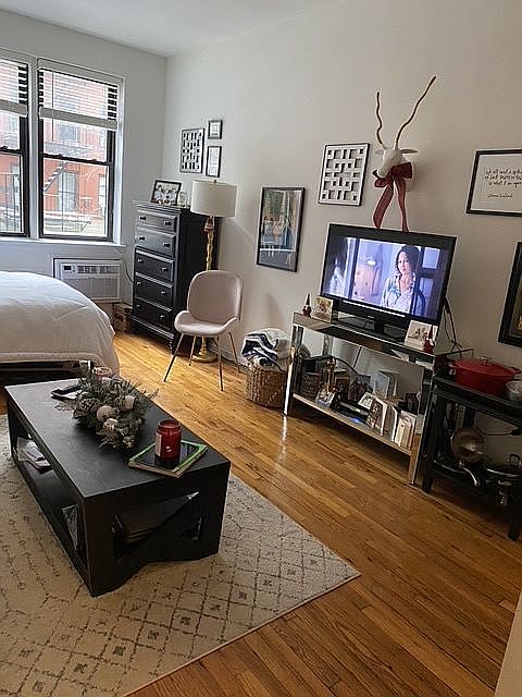 Living Room Middle 2020