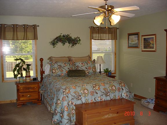 3rd image of 106 Brookside Glen Dr