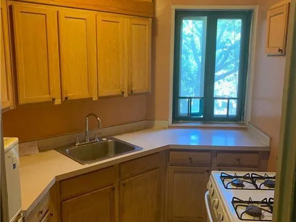 1554 Unionport Rd APT 2A, Bronx, NY 10462
