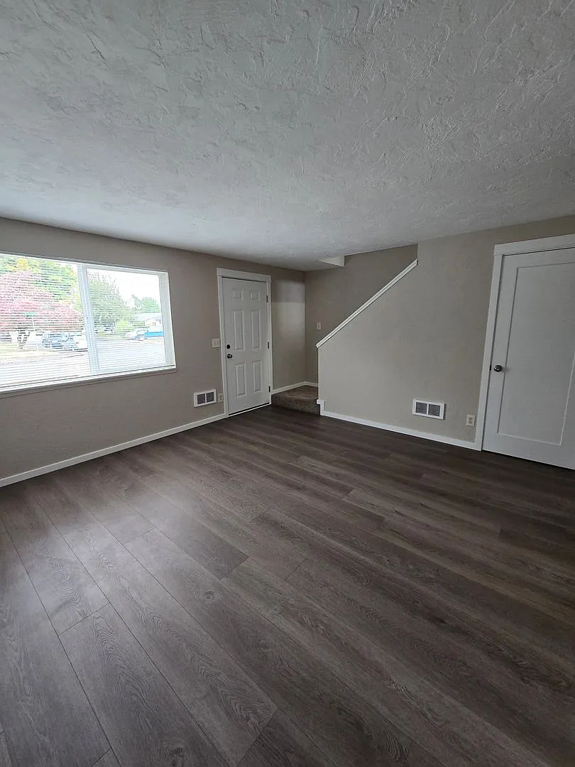 Burkhart Duplex — Photo 3