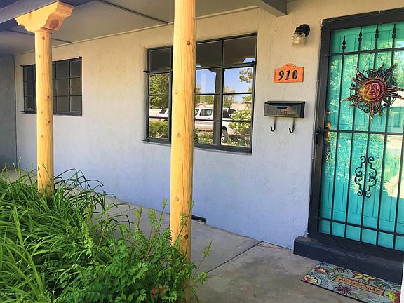 3rd image of 910 N Buena Vista Ave