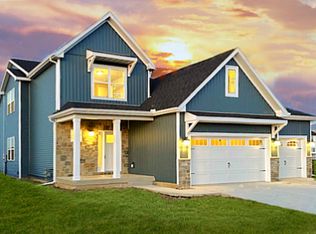 504 Wheatley Dr, Mahomet, IL