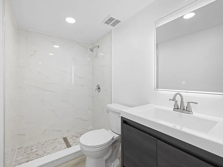 1111 SE 8th Ter #3F — Photo 19