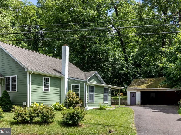 115 S Chestnut St, Elverson, PA 19520