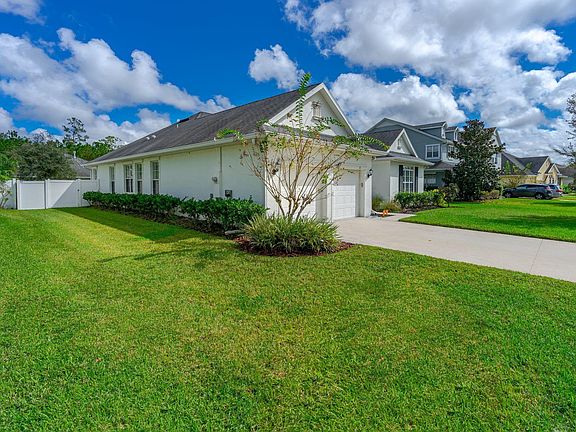 4th image of 15 Dormer Dr