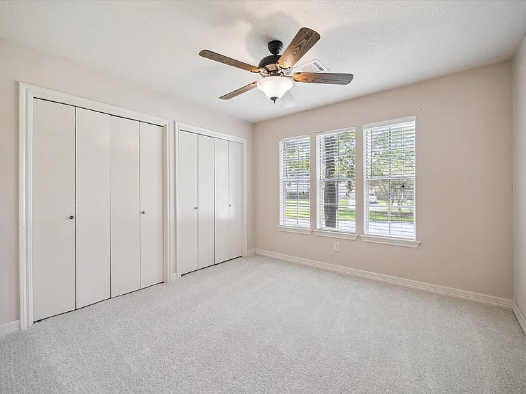 23906 Northcrest Dr #23906 — Photo 16